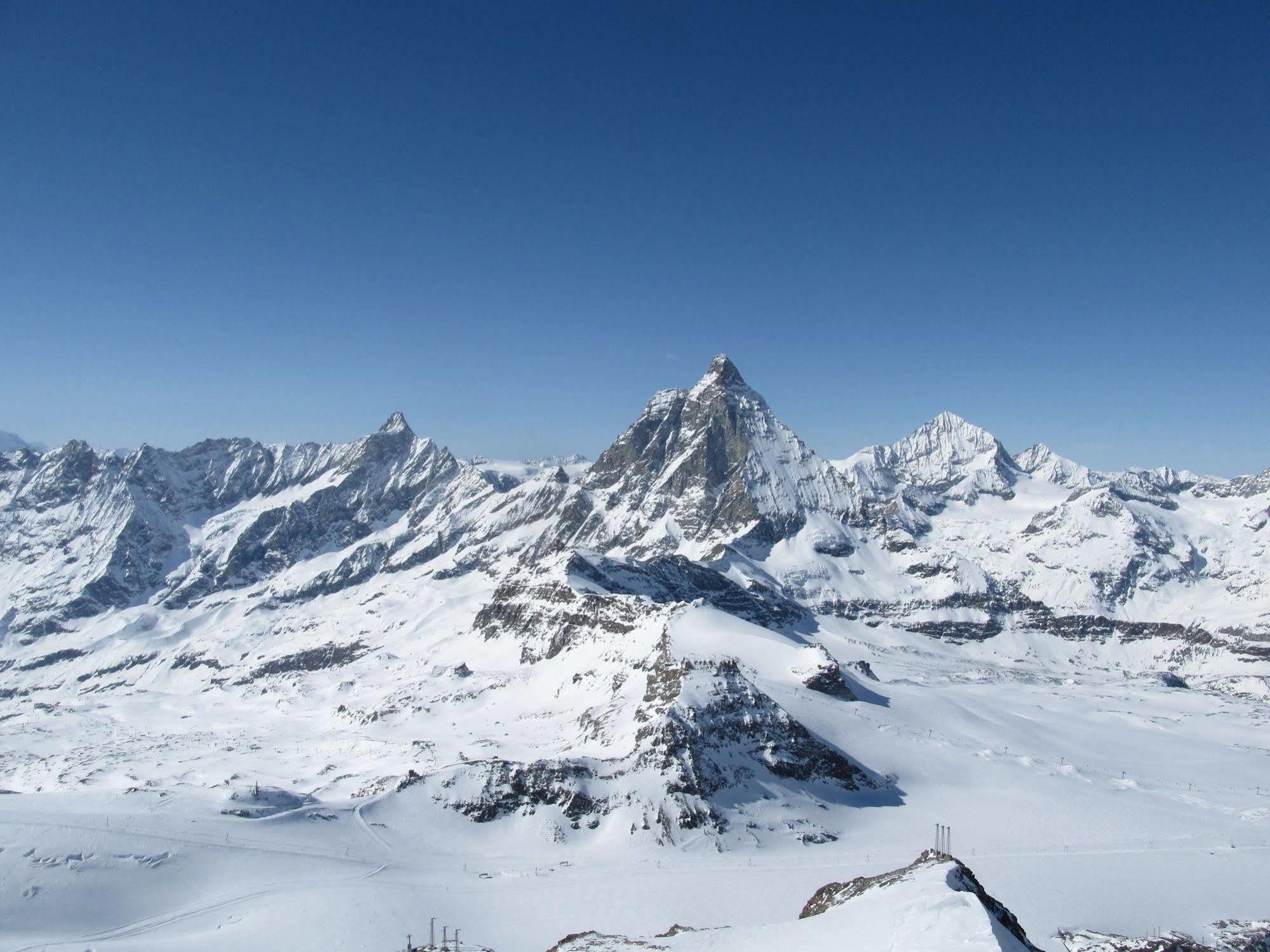 Cervino Valley House Rododendro Breuil-Cervinia Bagian luar foto